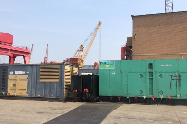 商南发电机出租空气滤清器的清洁频率是多少？